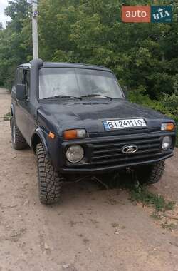 Позашляховик / Кросовер ВАЗ 21214 / 4x4 2007 в Гадячі