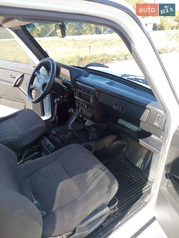 Внедорожник / Кроссовер ВАЗ / Lada 21214 / 4x4 2015 в Липовой Долине фото 18 Внедорожник / Кроссовер ВАЗ / Lada 21214 / 4x4 2015 в Липовой Долине