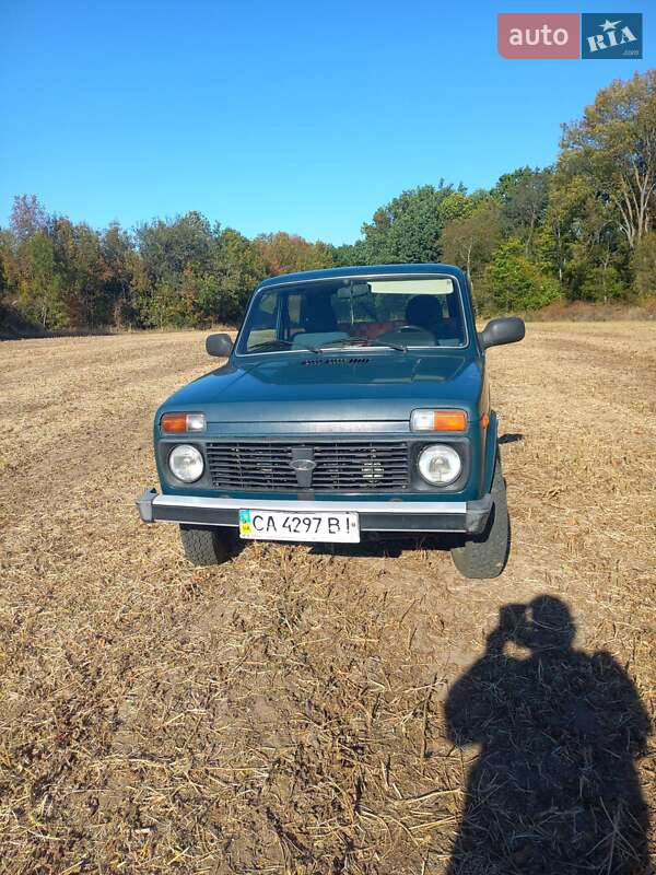 Внедорожник / Кроссовер ВАЗ / Lada 21214 / 4x4 2010 в Корсуне-Шевченковском