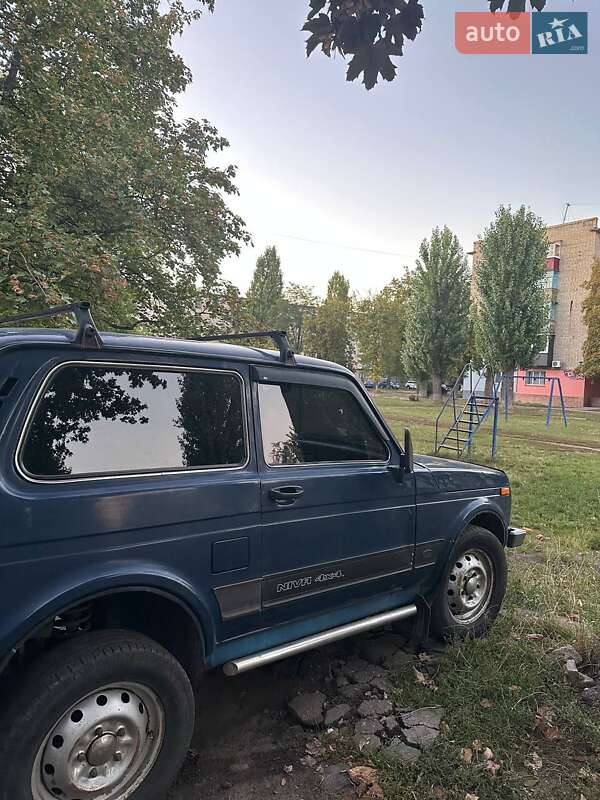 Внедорожник / Кроссовер ВАЗ / Lada 21214 / 4x4 2009 в Первомайске