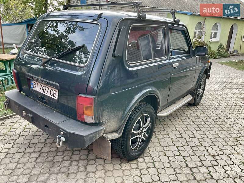 Позашляховик / Кросовер ВАЗ / Lada 21214 / 4x4 2012 в Миргороді