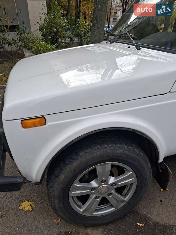 Внедорожник / Кроссовер ВАЗ / Lada 21214 / 4x4 2012 в Харькове фото 5 Внедорожник / Кроссовер ВАЗ / Lada 21214 / 4x4 2012 в Харькове