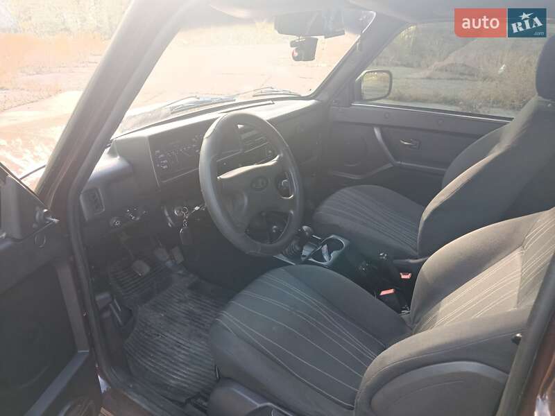 Позашляховик / Кросовер ВАЗ / Lada 21214 / 4x4 2005 в Нікополі