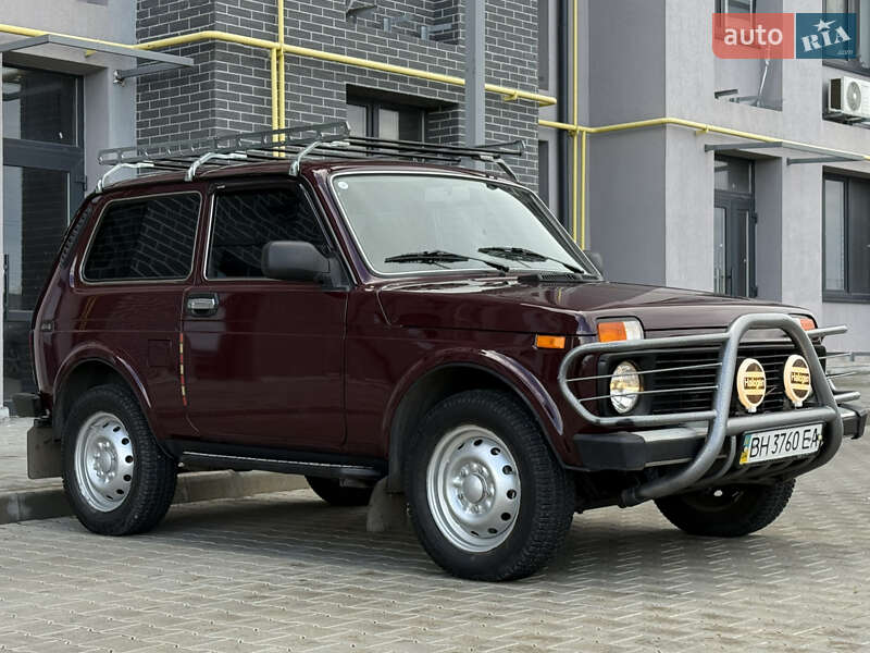 Позашляховик / Кросовер ВАЗ / Lada 21214 / 4x4 2011 в Одесі