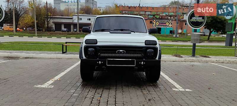 Позашляховик / Кросовер ВАЗ / Lada 21214 / 4x4 2011 в Харкові