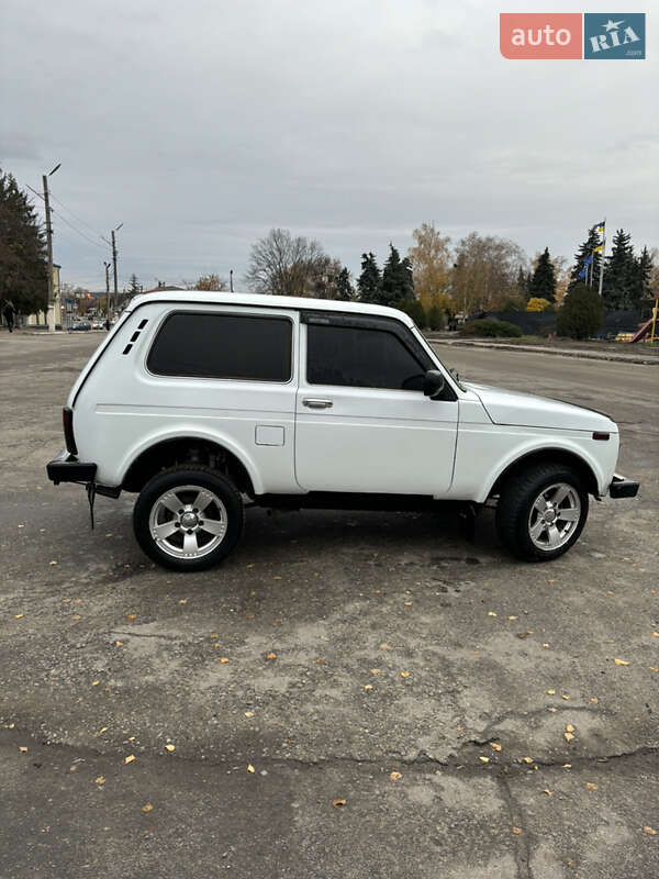 Позашляховик / Кросовер ВАЗ / Lada 21214 / 4x4 2013 в Харкові