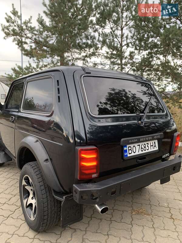 Внедорожник / Кроссовер ВАЗ / Lada 21214 / 4x4 2016 в Малой Турье