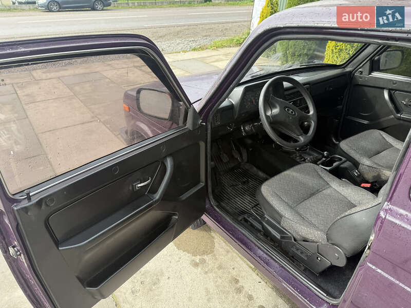 Внедорожник / Кроссовер ВАЗ / Lada 21214 / 4x4 2017 в Тячеве