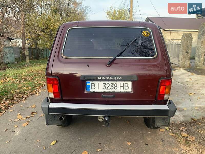 Позашляховик / Кросовер ВАЗ / Lada 21214 / 4x4 2013 в Лохвиці