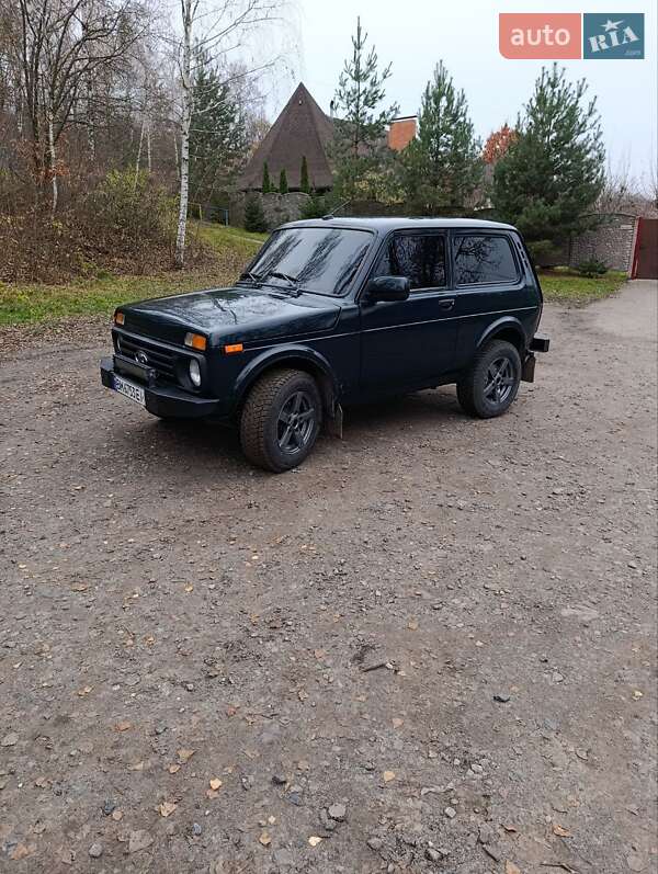 Позашляховик / Кросовер ВАЗ / Lada 21214 / 4x4 2013 в Сумах