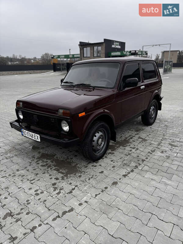Внедорожник / Кроссовер ВАЗ / Lada 21214 / 4x4 2014 в Подволочиске