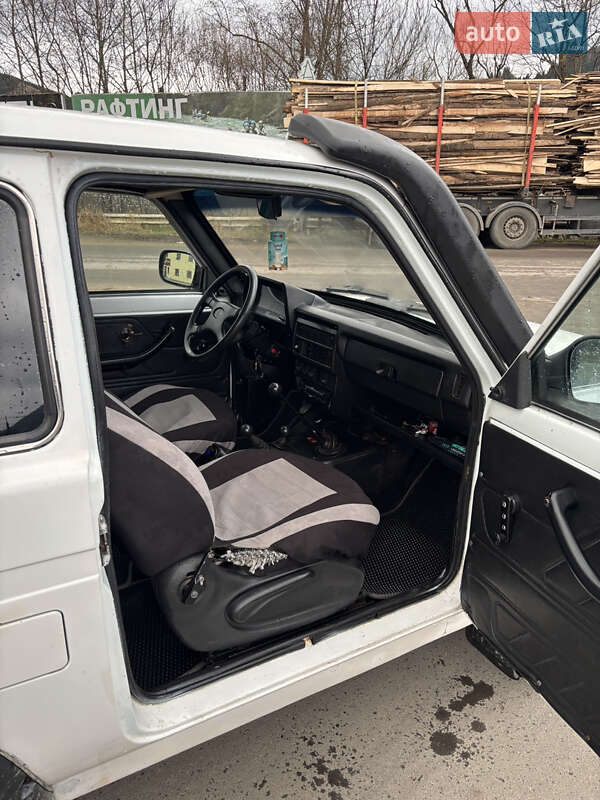 Позашляховик / Кросовер ВАЗ / Lada 21214 / 4x4 2011 в Верховині фото 8 Позашляховик / Кросовер ВАЗ / Lada 21214 / 4x4 2011 в Верховині