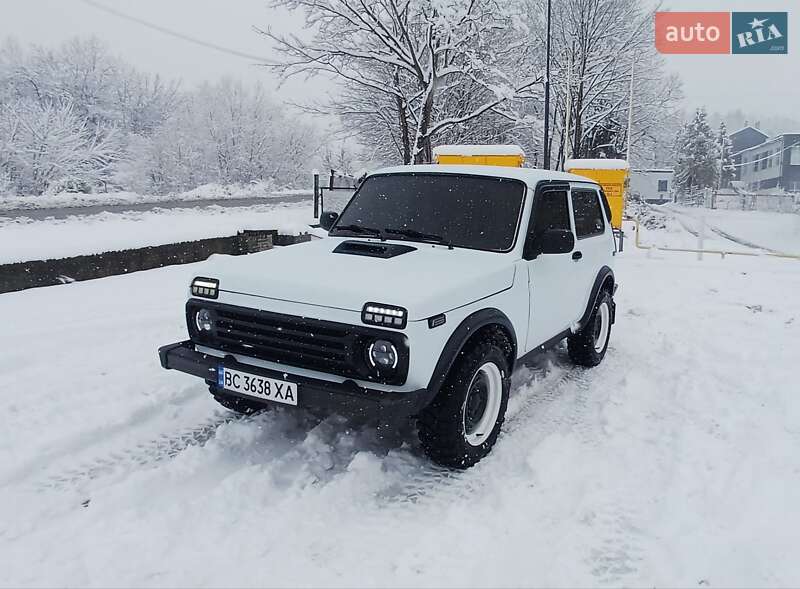 Позашляховик / Кросовер ВАЗ / Lada 21214 / 4x4 2012 в Трускавці