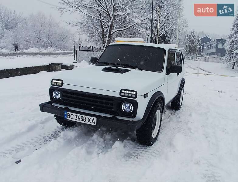Позашляховик / Кросовер ВАЗ / Lada 21214 / 4x4 2012 в Трускавці