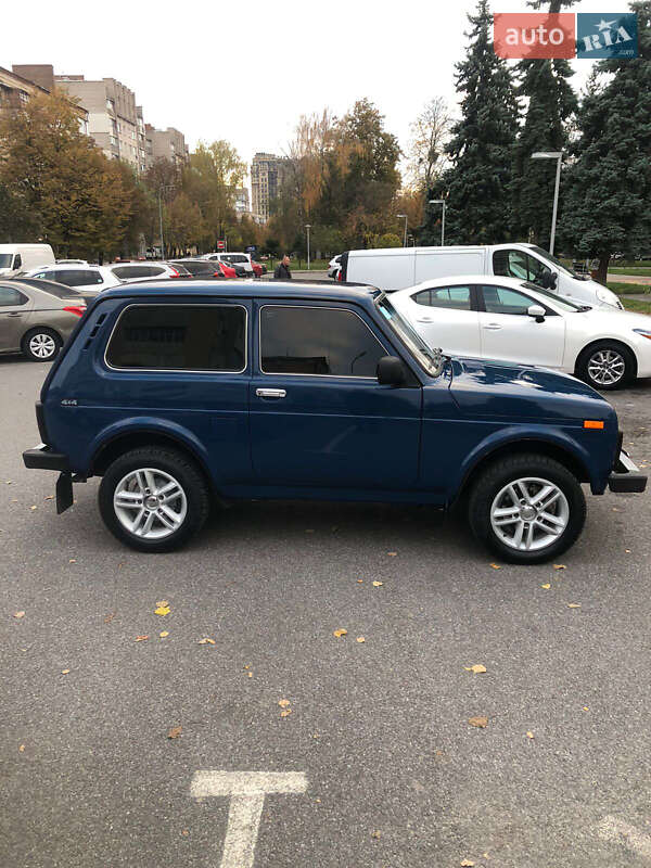Внедорожник / Кроссовер ВАЗ / Lada 21214 / 4x4 2010 в Виннице