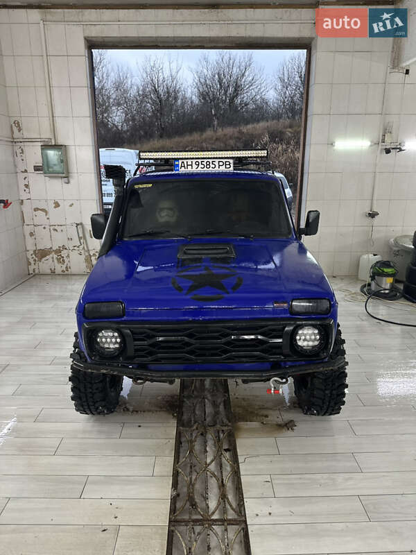 Внедорожник / Кроссовер ВАЗ / Lada 21214 / 4x4 2005 в Чугуеве