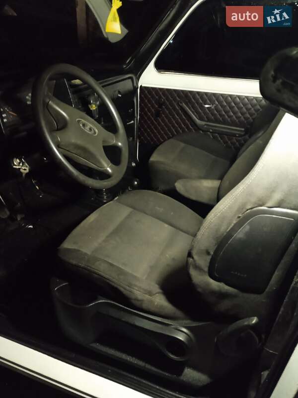 Позашляховик / Кросовер ВАЗ / Lada 21214 / 4x4 2006 в Кременці фото 6 Позашляховик / Кросовер ВАЗ / Lada 21214 / 4x4 2006 в Кременці