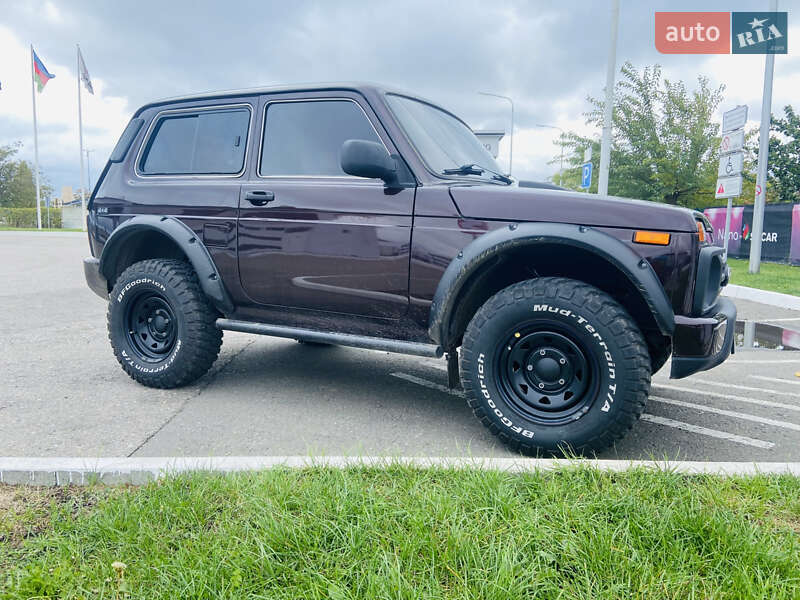 Внедорожник / Кроссовер ВАЗ / Lada 21214 / 4x4 2005 в Одессе