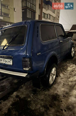 Позашляховик / Кросовер ВАЗ 21214 / 4x4 2010 в Вінниці