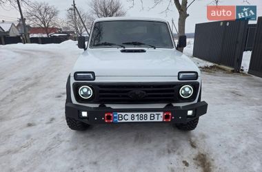 Внедорожник / Кроссовер ВАЗ 21214 / 4x4 2010 в Львове