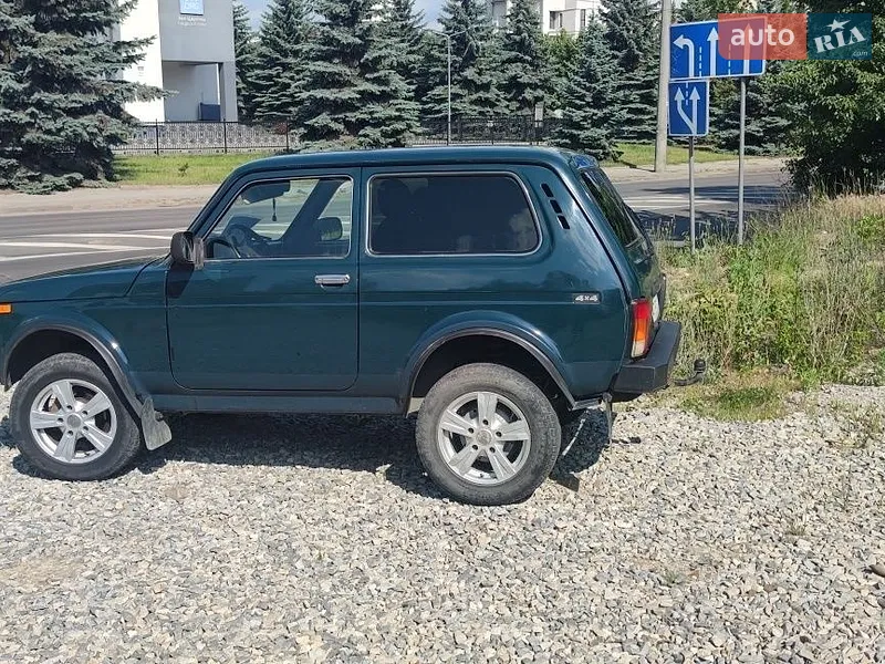 ВАЗ / Lada Niva 2011