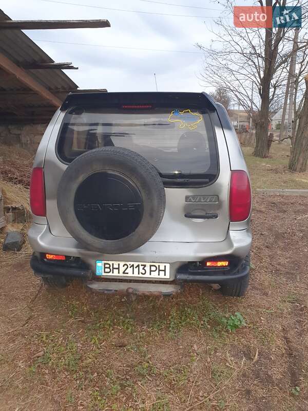 Позашляховик / Кросовер ВАЗ / Lada 2123 Niva 2004 в Одесі