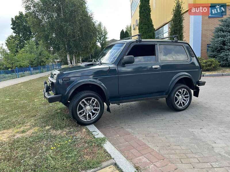 Внедорожник / Кроссовер ВАЗ / Lada 2123 Niva 2012 в Змиеве