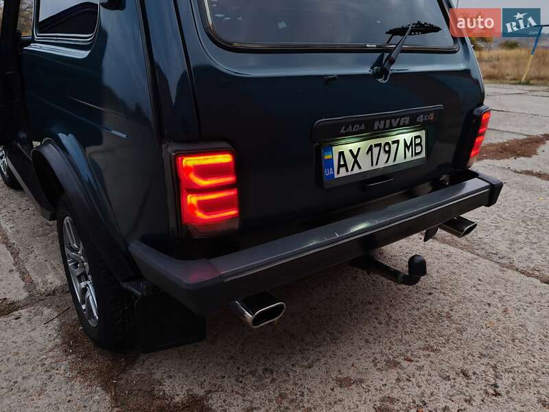 Внедорожник / Кроссовер ВАЗ / Lada 2123 Niva 2012 в Змиеве