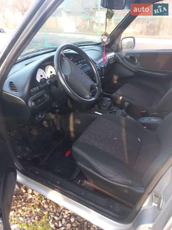 Позашляховик / Кросовер ВАЗ / Lada 2123 Niva 2006 в Тячеві фото 7 Позашляховик / Кросовер ВАЗ / Lada 2123 Niva 2006 в Тячеві