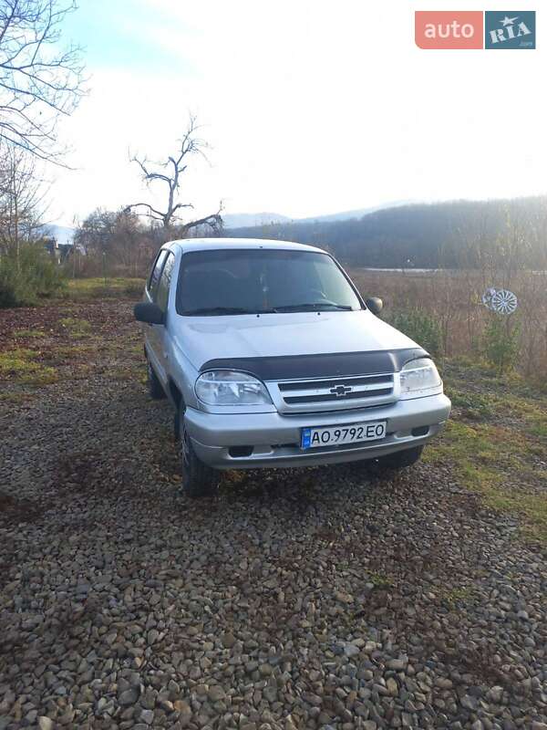 Позашляховик / Кросовер ВАЗ / Lada 2123 Niva 2006 в Тячеві фото 4 Позашляховик / Кросовер ВАЗ / Lada 2123 Niva 2006 в Тячеві