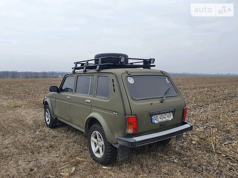 Позашляховик / Кросовер ВАЗ / Lada 2131 Нива 2000 в Дніпрі