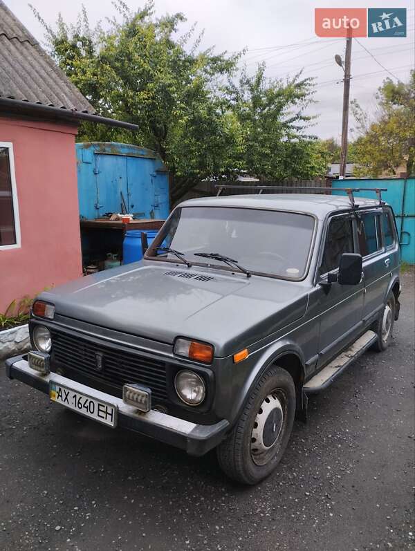 Внедорожник / Кроссовер ВАЗ / Lada 2131 Нива 2005 в Валках