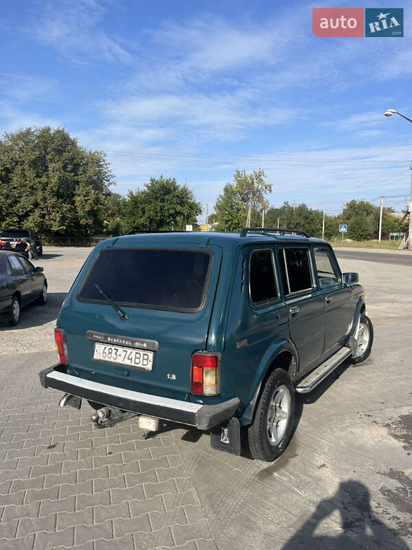 Позашляховик / Кросовер ВАЗ / Lada 2131 Нива 2000 в Брусилові