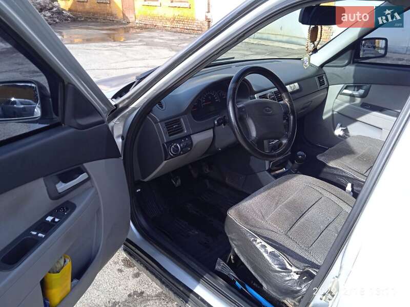 Седан ВАЗ / Lada 2170 Priora 2008 в Ромнах
