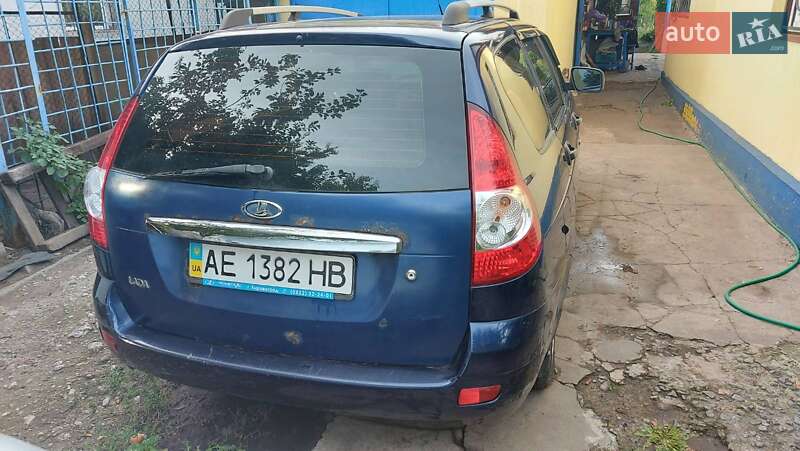 Універсал ВАЗ / Lada 2170 Priora 2011 в Кам'янському