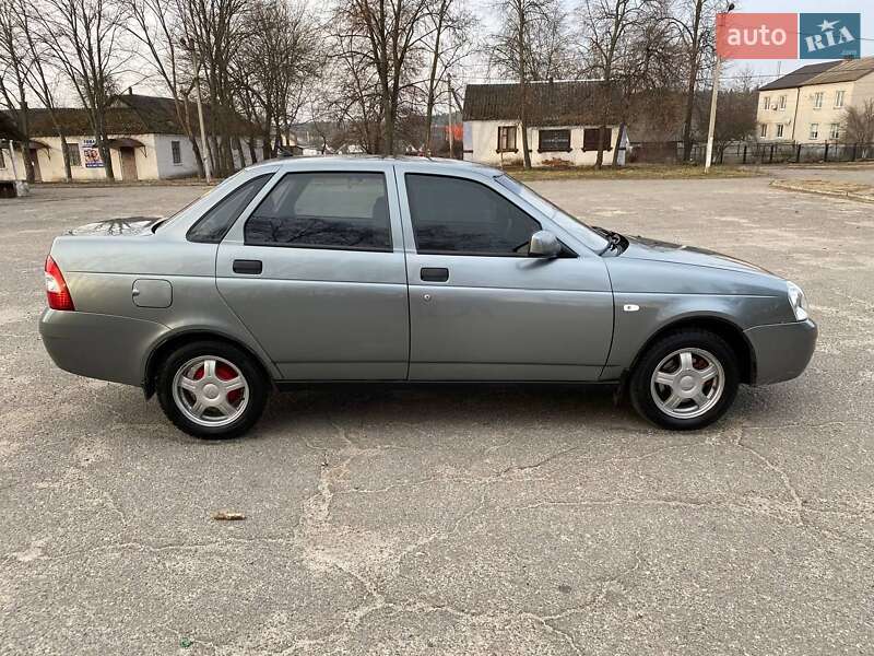 Седан ВАЗ / Lada 2170 Priora 2008 в Катеринополе