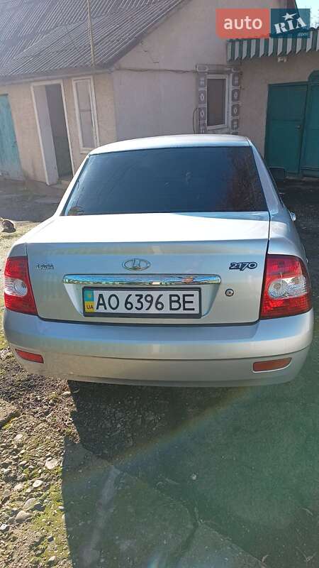 Седан ВАЗ / Lada 2170 Priora 2011 в Хусті