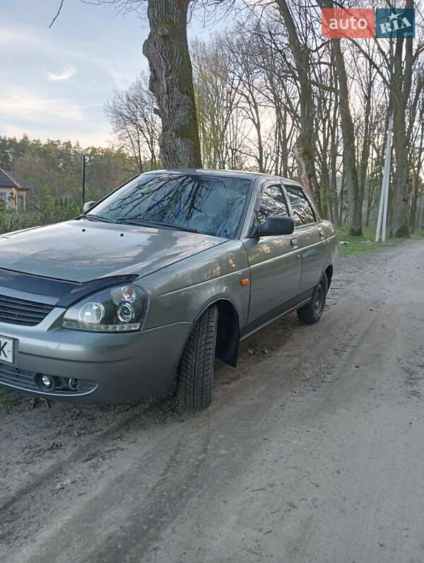 Седан ВАЗ / Lada 2170 Priora 2007 в Ровно