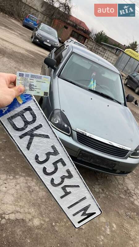 Седан ВАЗ / Lada 2170 Priora 2011 в Ровно