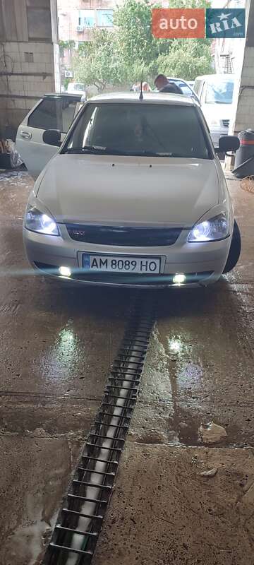 Седан ВАЗ / Lada 2170 Priora 2011 в Житомире