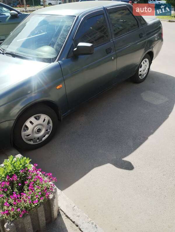 Седан ВАЗ 2170 Priora 2008 в 