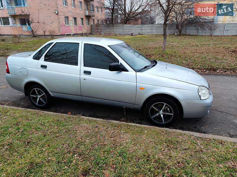 Седан ВАЗ / Lada 2170 Priora 2010 в Білій Церкві