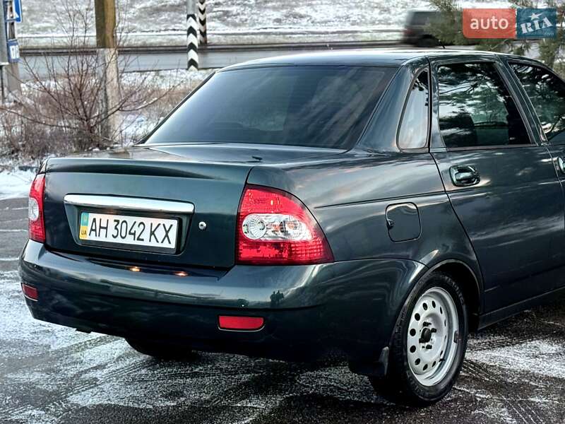 Седан ВАЗ / Lada 2170 Priora 2012 в Краматорске