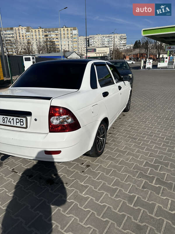 Седан ВАЗ / Lada 2170 Priora 2008 в Белой Церкви фото 7 Седан ВАЗ / Lada 2170 Priora 2008 в Белой Церкви