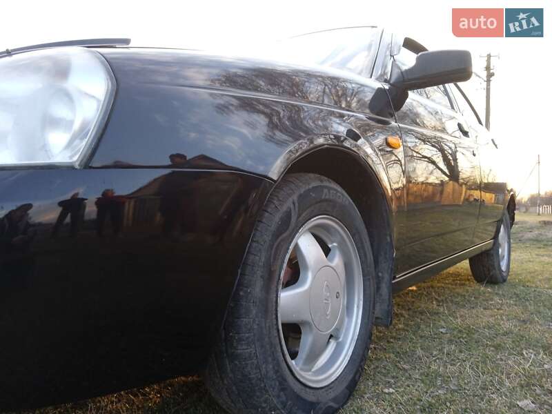 Седан ВАЗ / Lada 2170 Priora 2007 в Белогорье