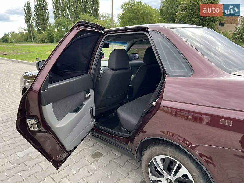 Седан ВАЗ / Lada 2170 Priora 2011 в Врадіївці