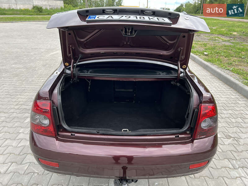 Седан ВАЗ / Lada 2170 Priora 2011 в Врадіївці