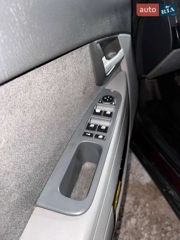 Седан ВАЗ / Lada 2170 Priora 2010 в Харькове фото 9 Седан ВАЗ / Lada 2170 Priora 2010 в Харькове