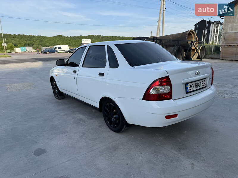 Седан ВАЗ / Lada 2170 Priora 2010 в Тернополе