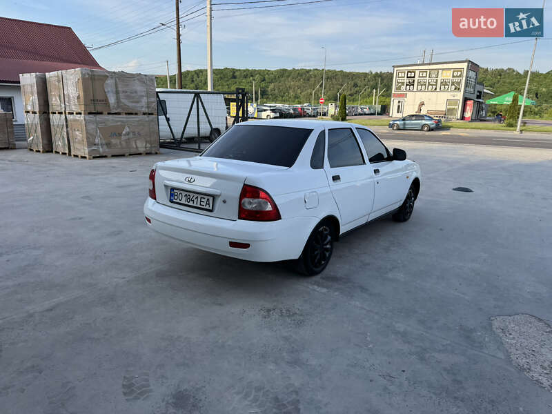 Седан ВАЗ / Lada 2170 Priora 2010 в Тернополе